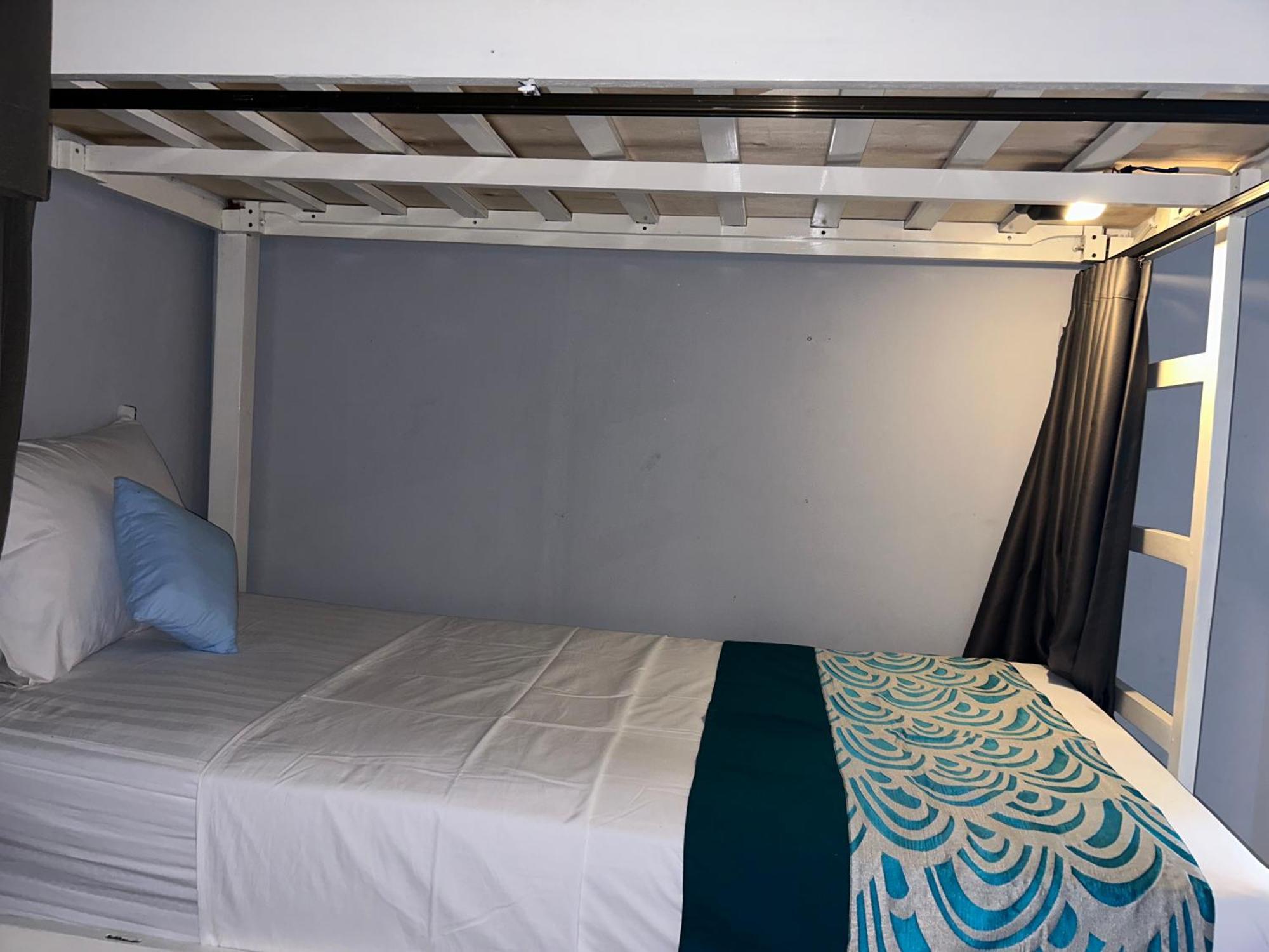 Blue Waves Hostel Amed Ambat المظهر الخارجي الصورة