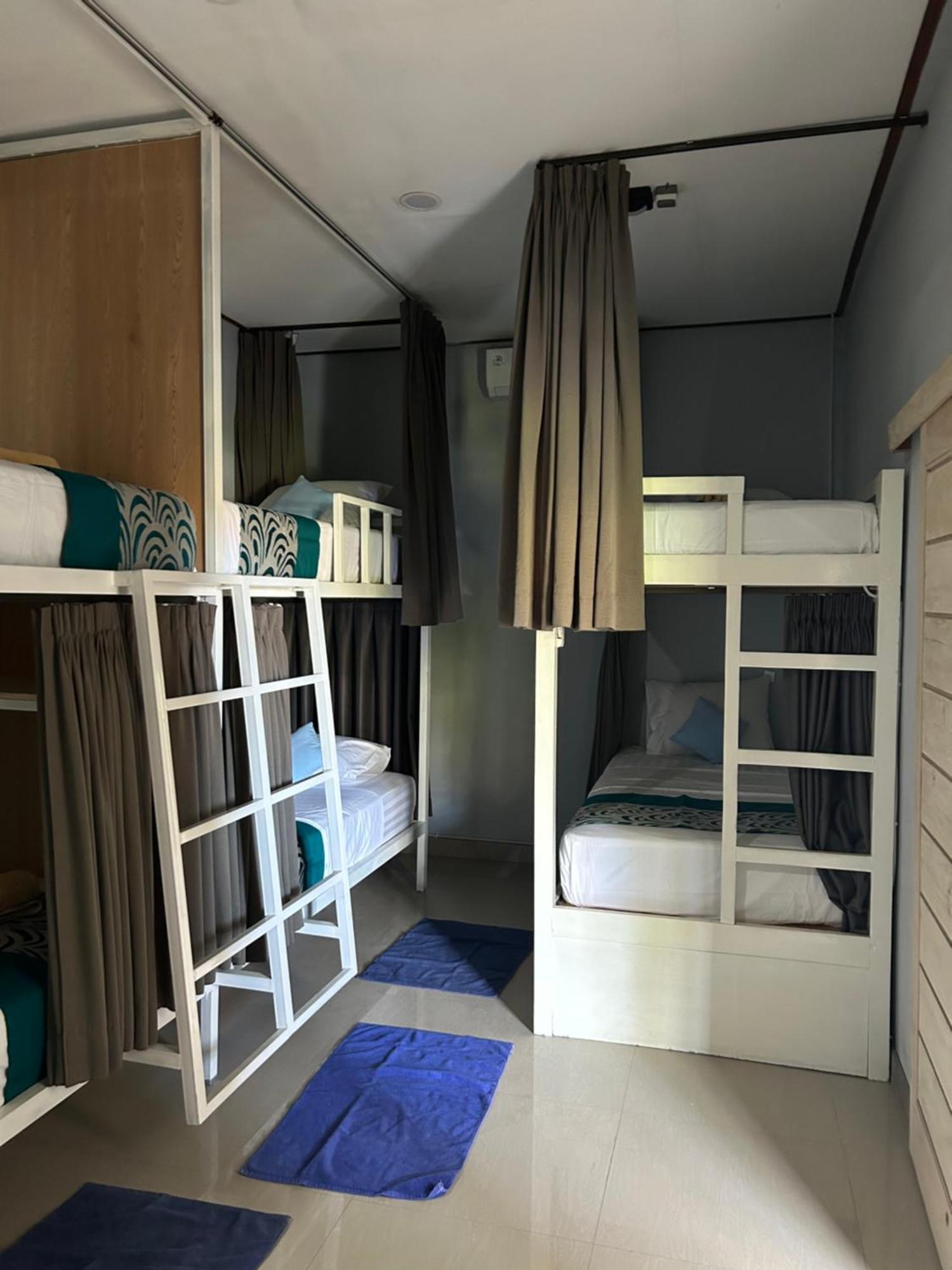 Blue Waves Hostel Amed Ambat المظهر الخارجي الصورة