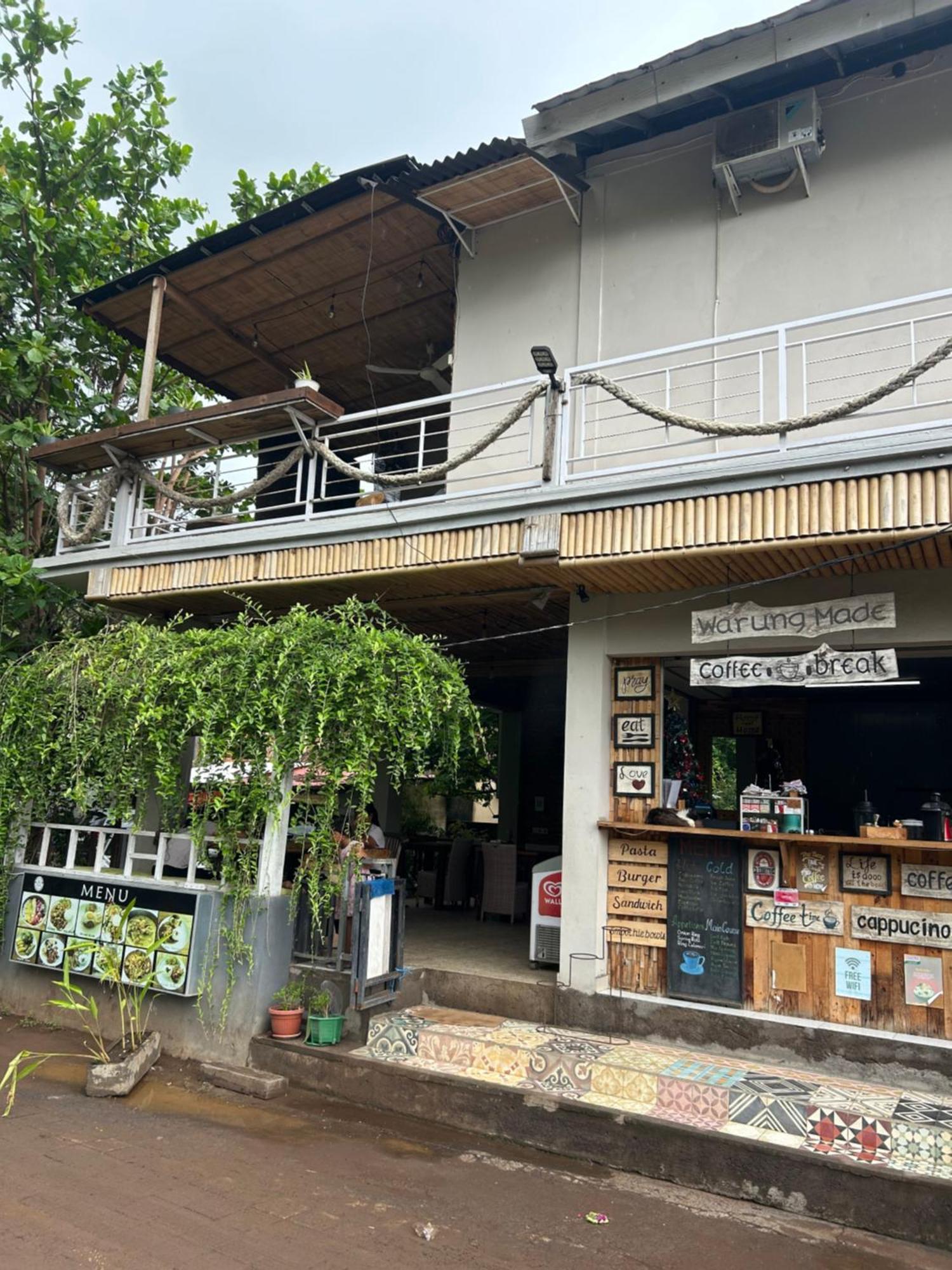 Blue Waves Hostel Amed Ambat المظهر الخارجي الصورة