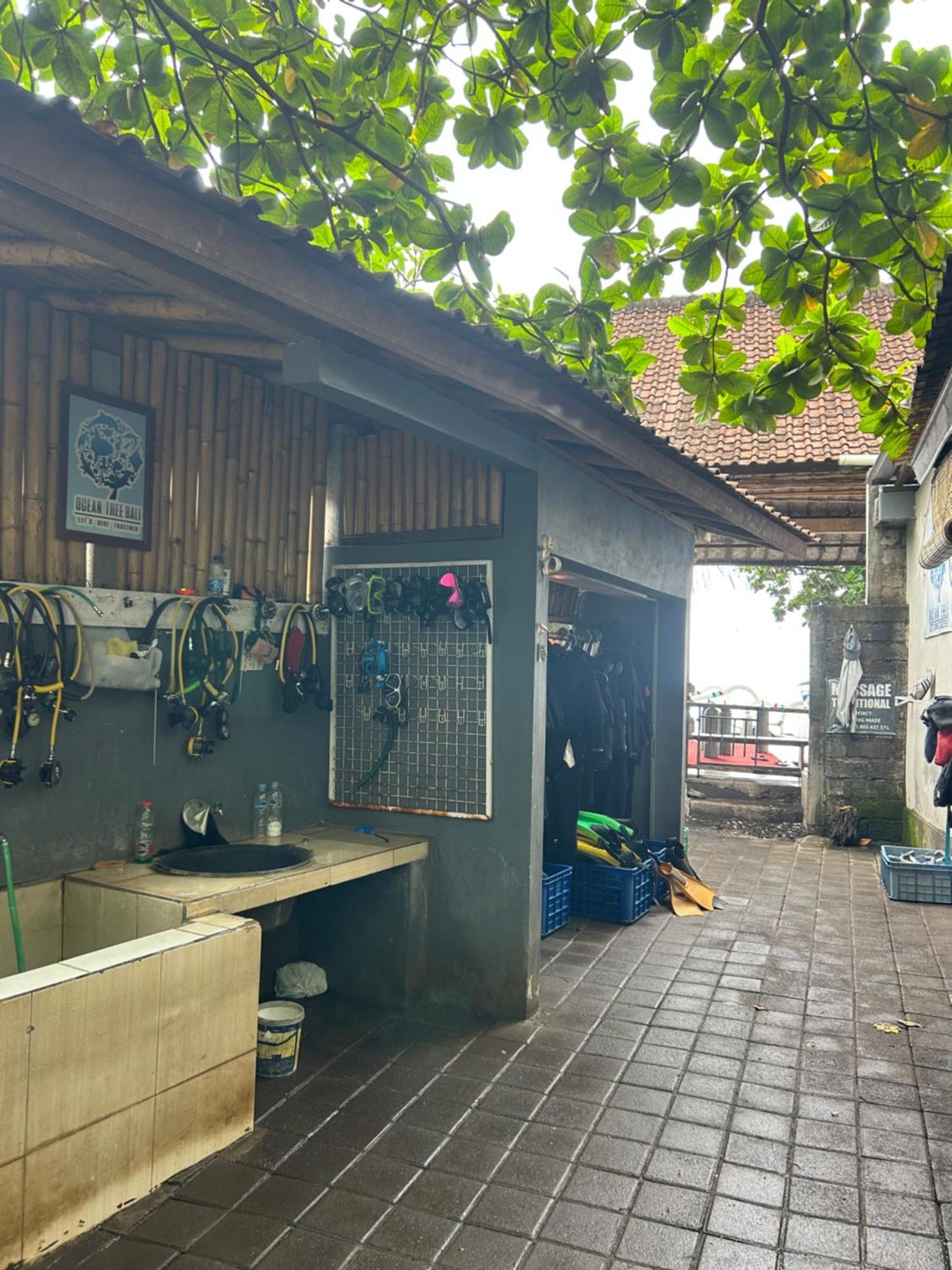 Blue Waves Hostel Amed Ambat المظهر الخارجي الصورة