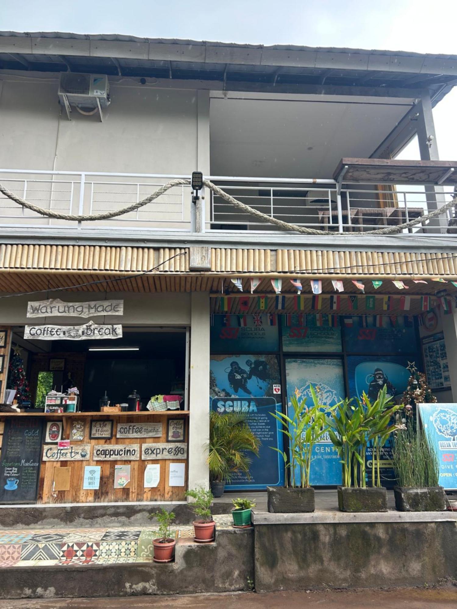 Blue Waves Hostel Amed Ambat المظهر الخارجي الصورة