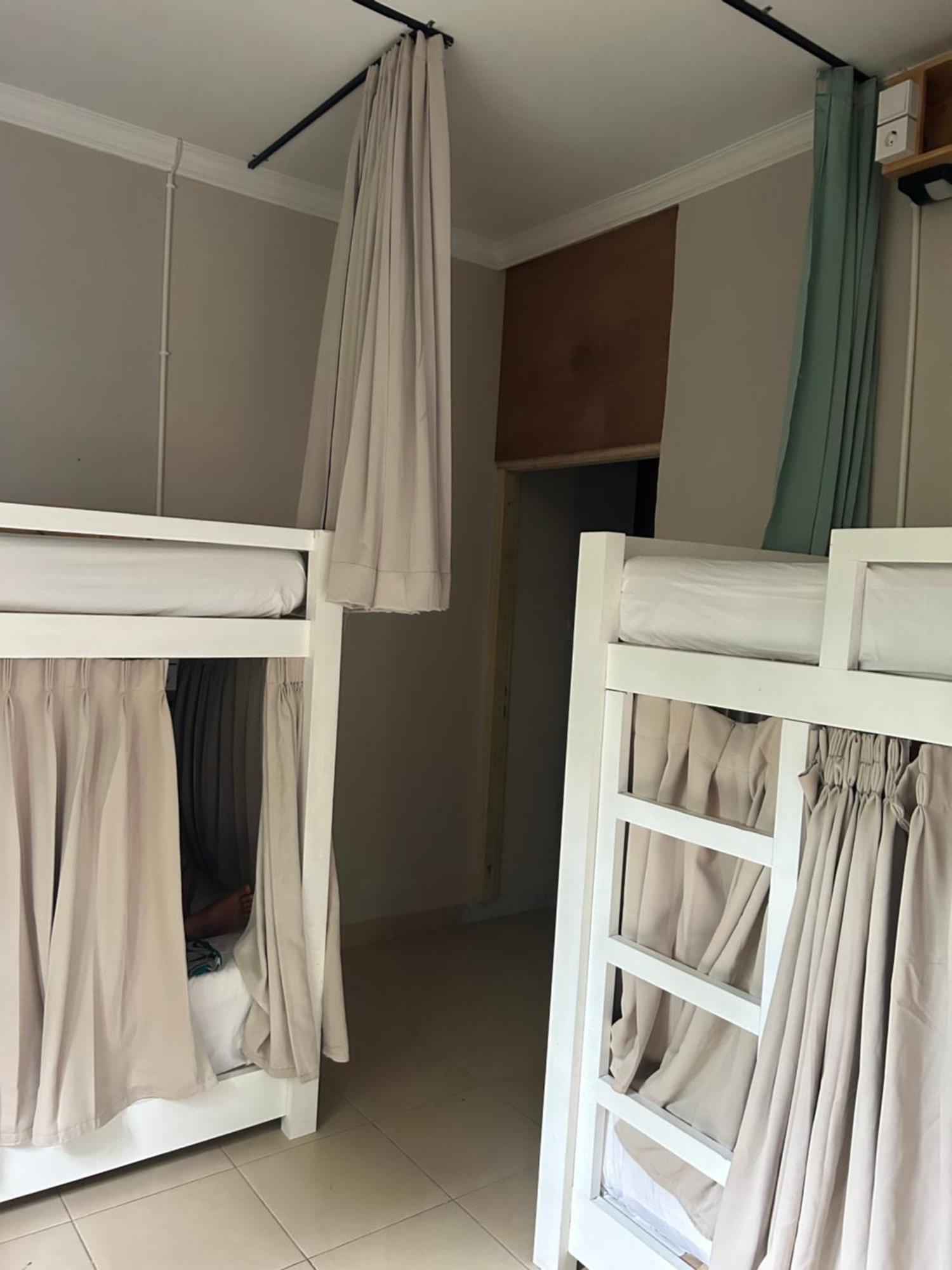 Blue Waves Hostel Amed Ambat المظهر الخارجي الصورة